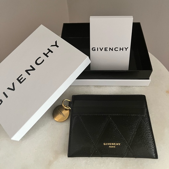 SOLD !! Givenchy card holder - Picture 6 of 6